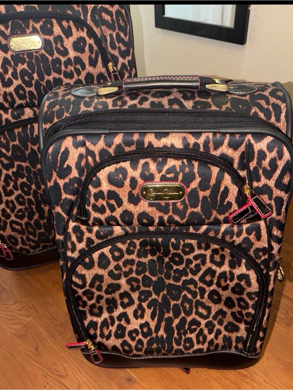 Retired Jessica Simpson Leopard Print 2-Piece Rolling Soft Shell Luggage Set HTF - Picture 3 of 12